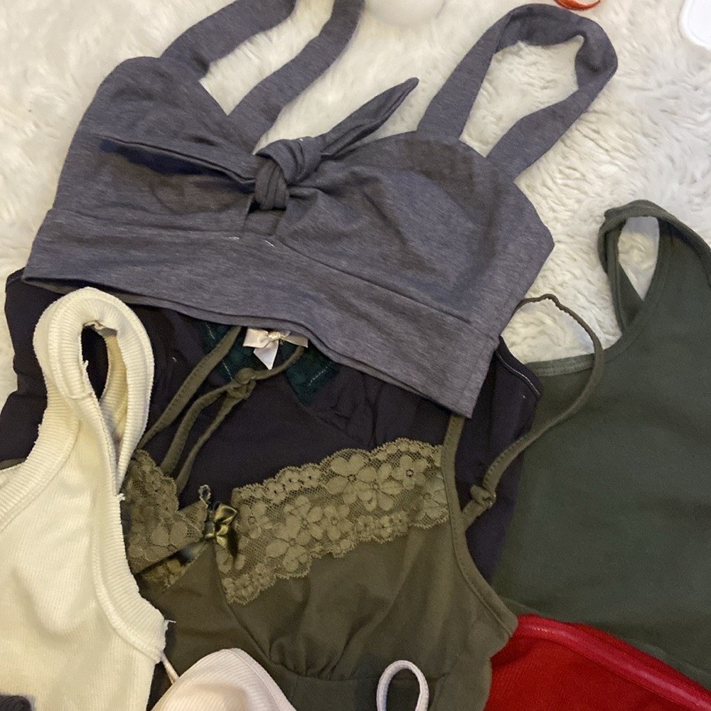 Summer top bundle - Picture 3 of 3